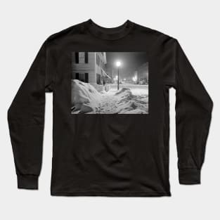 Snowy Night in Vermont, 1940. Vintage Photo Long Sleeve T-Shirt